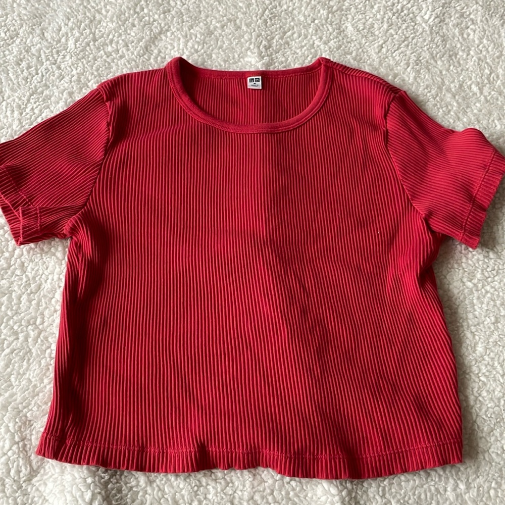 Uniqlo ribbed orange red cropped T-shirt